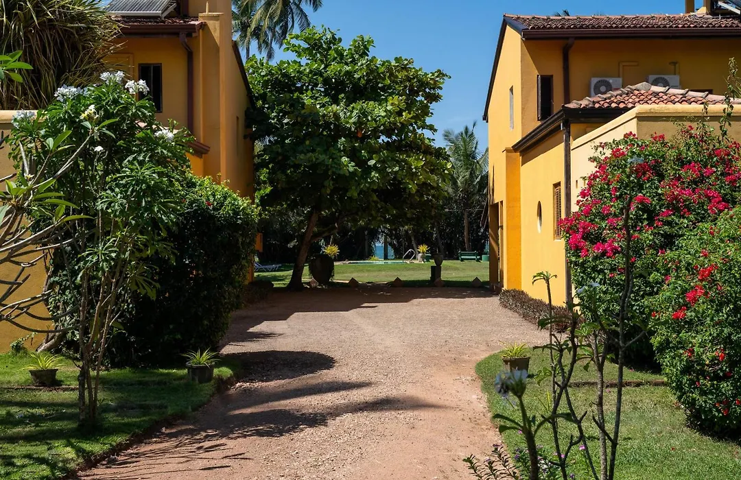 Villa Sunbird Negombo-1